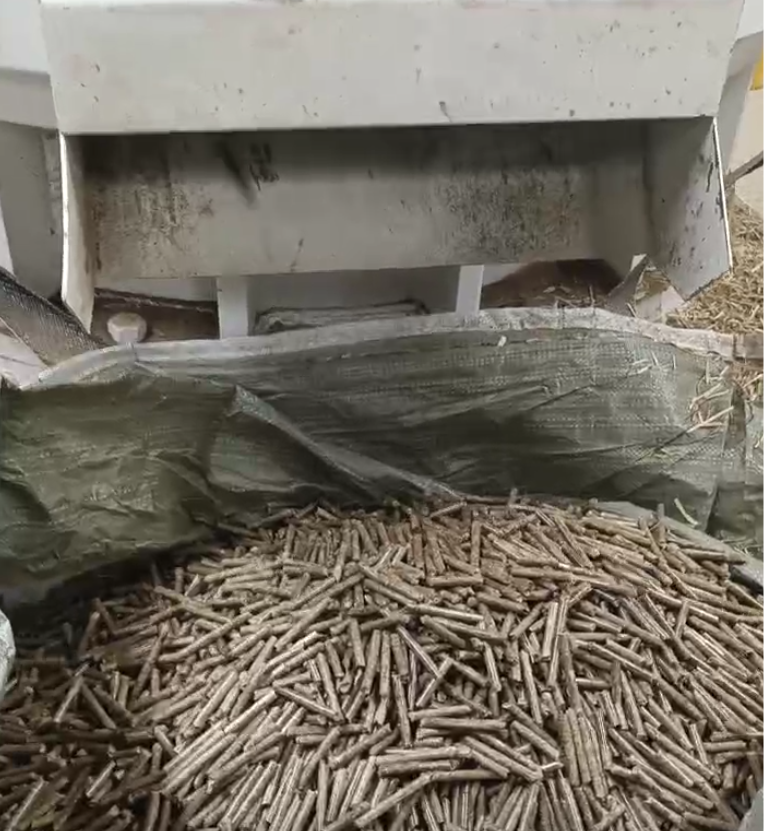 秸秆生物质燃料 秸秆 生物质颗粒 瀚蓝秸秆颗粒 生物质制氢原料预处理